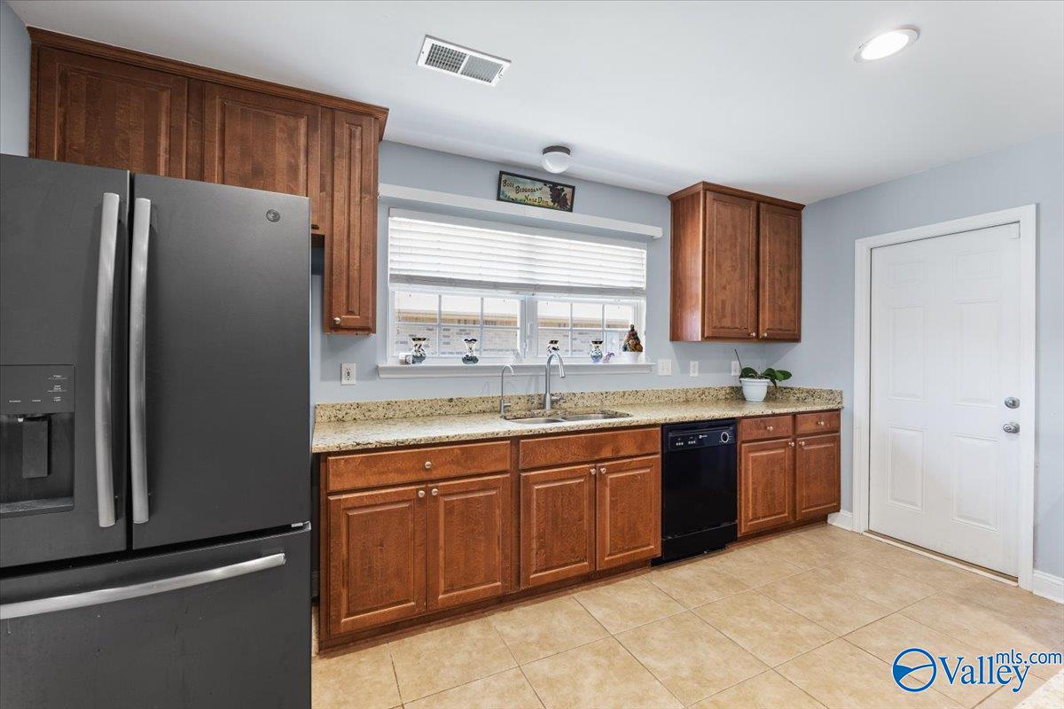 509 Summer Cove Circle, Madison, Alabama image 13
