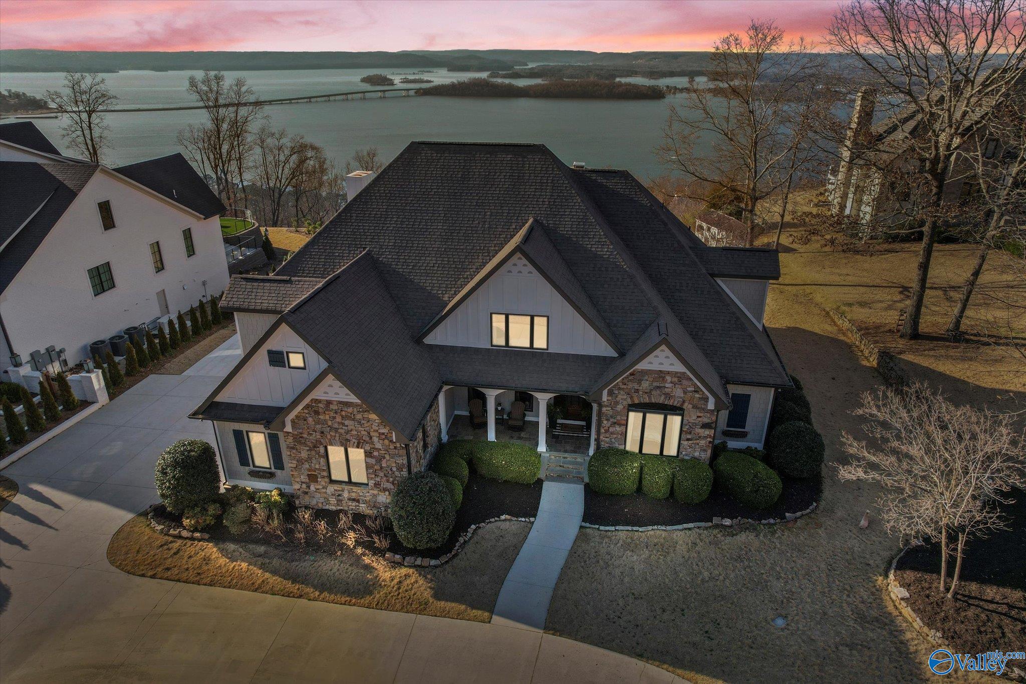 1028 Panorama Way, Guntersville, Alabama image 5