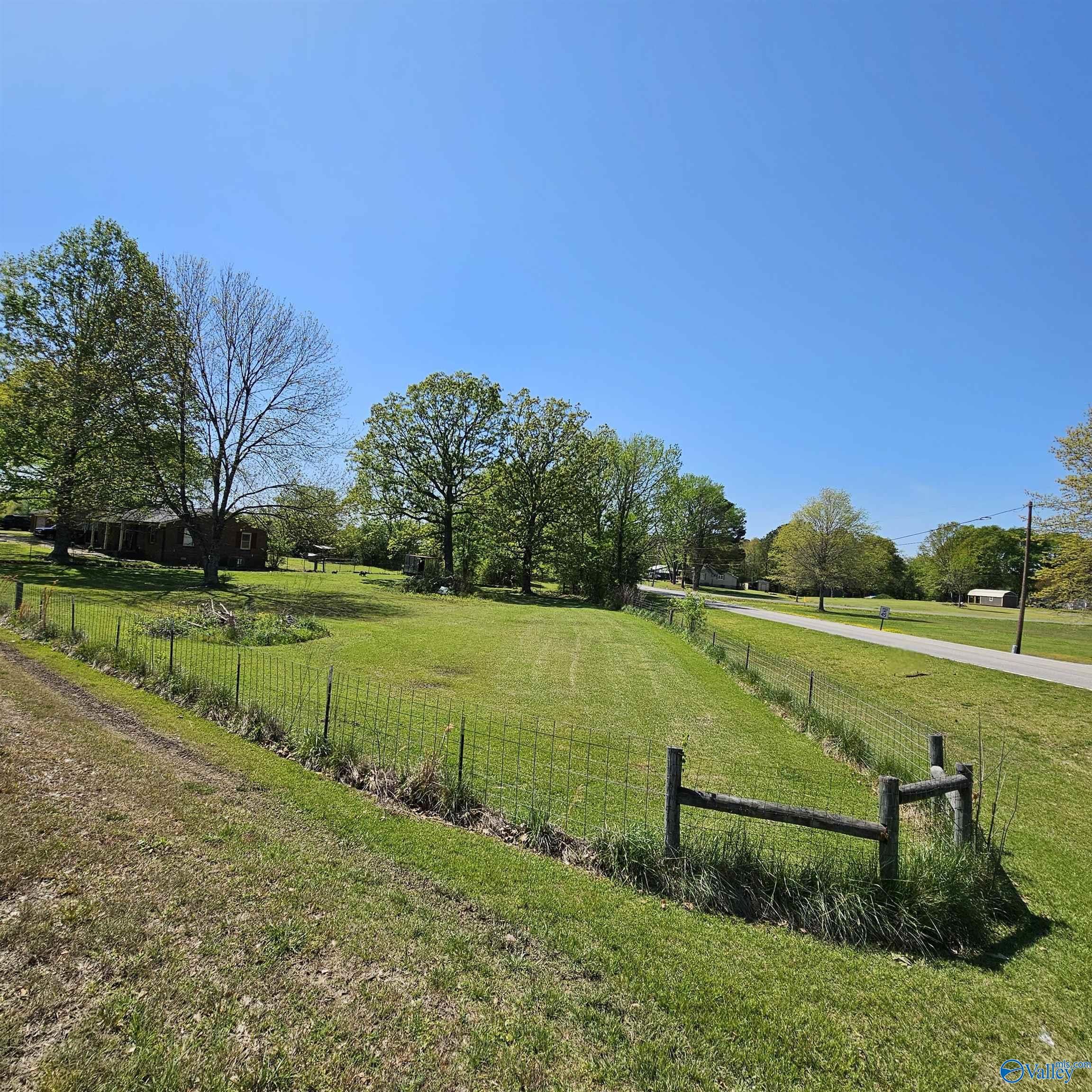 806 Kirby Bridge Road, Danville, Alabama image 5
