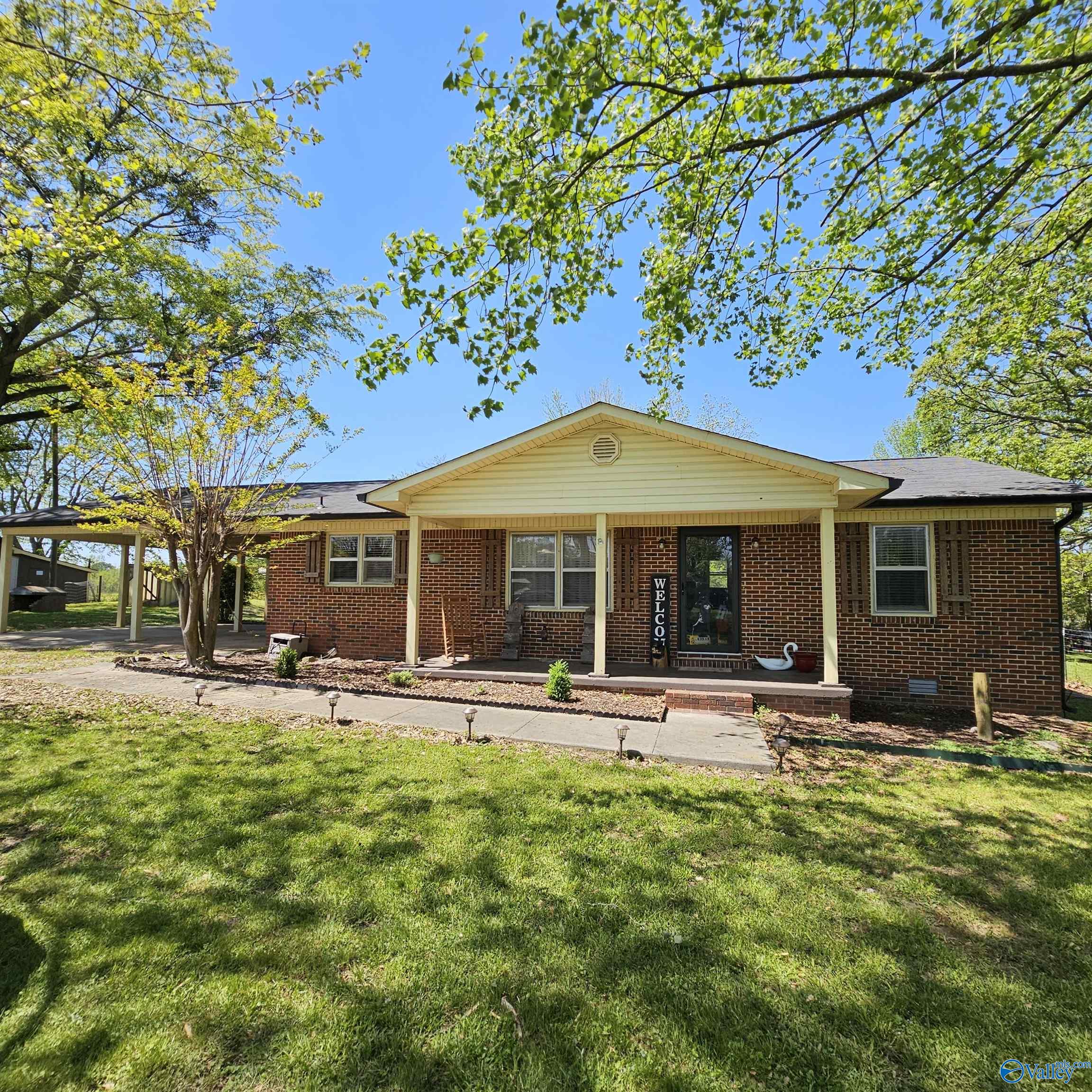 806 Kirby Bridge Road, Danville, Alabama image 1