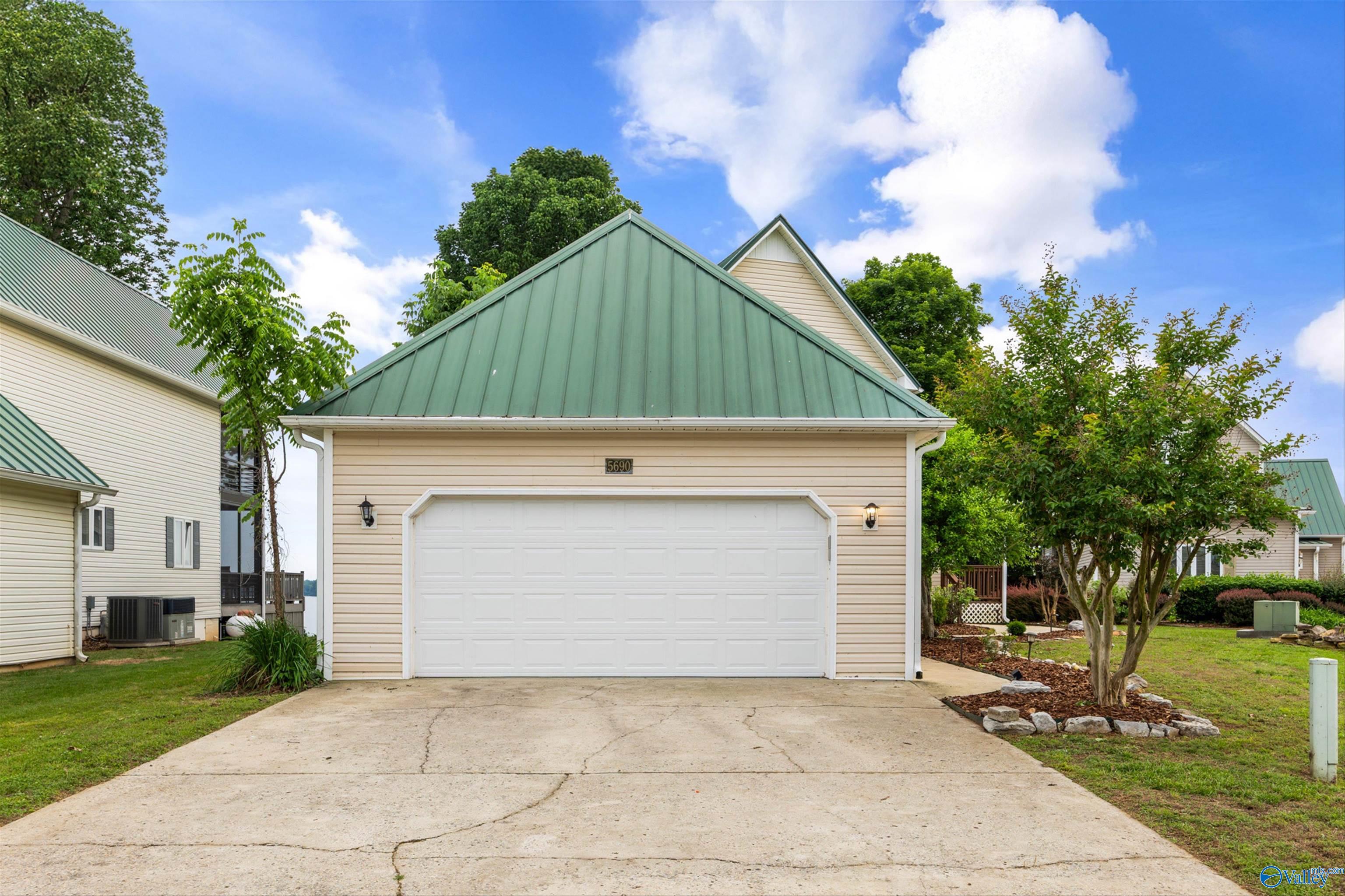 5690 Bay Pointe Drive, Athens, Alabama image 44