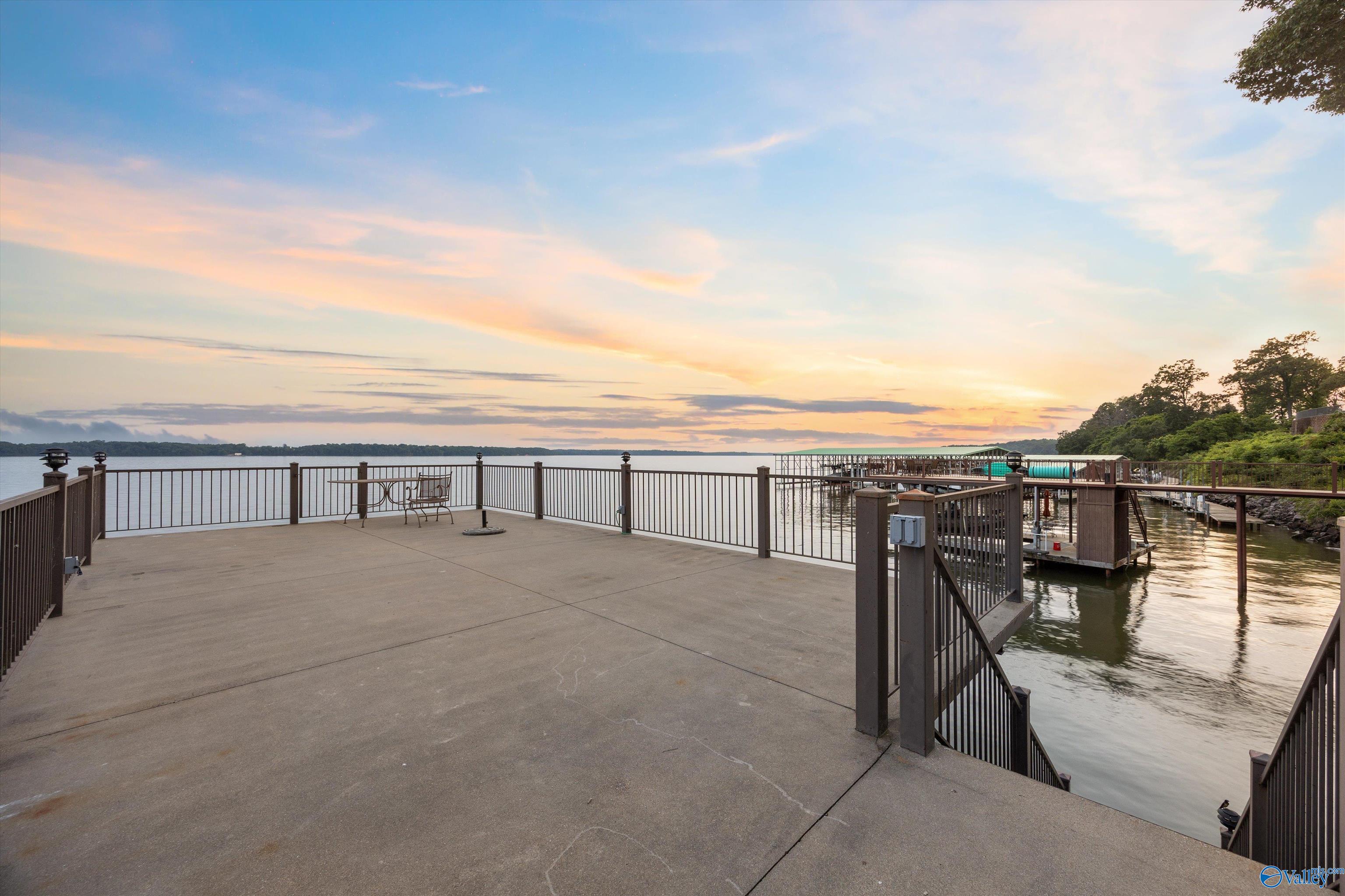 5690 Bay Pointe Drive, Athens, Alabama image 3
