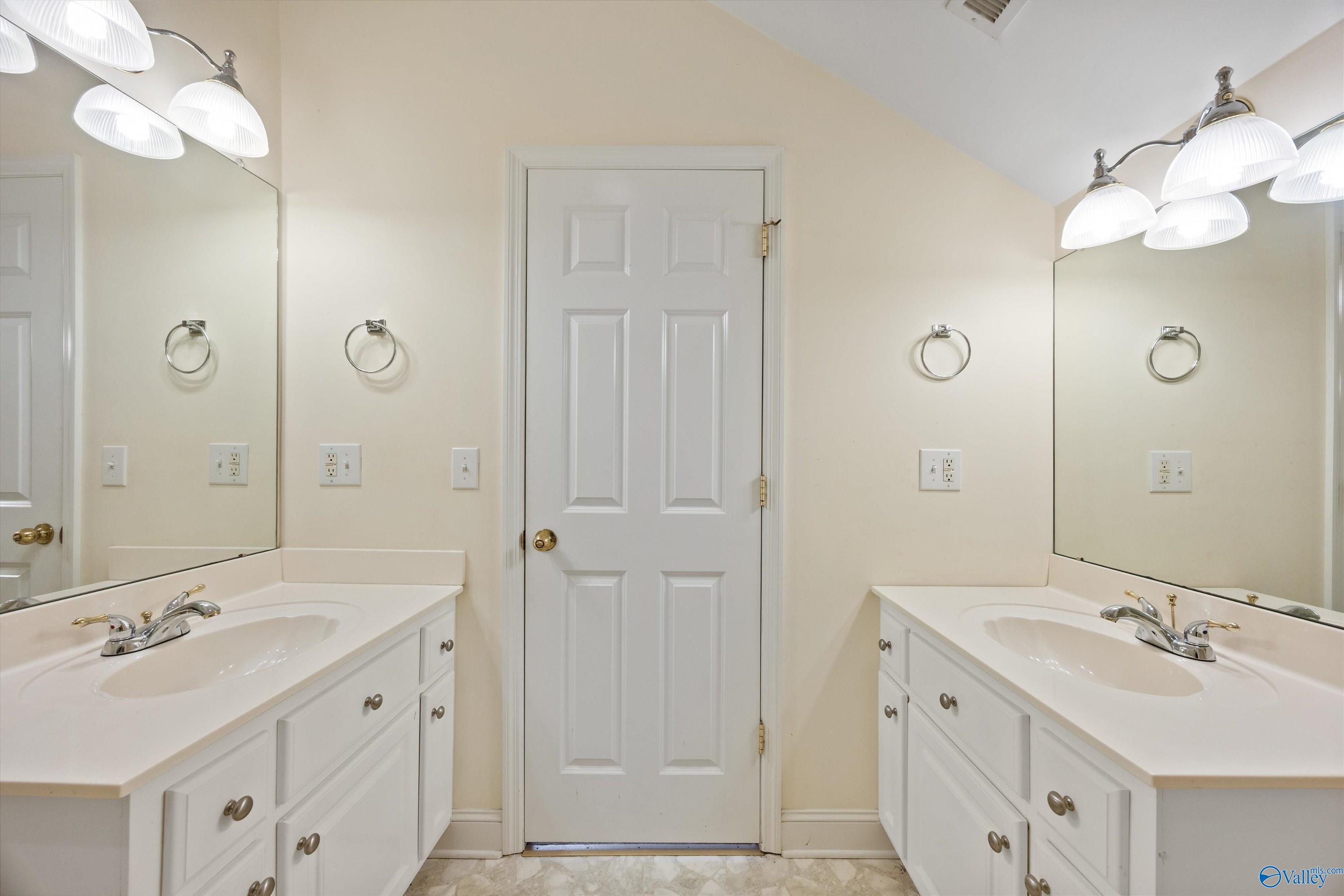 5690 Bay Pointe Drive, Athens, Alabama image 30