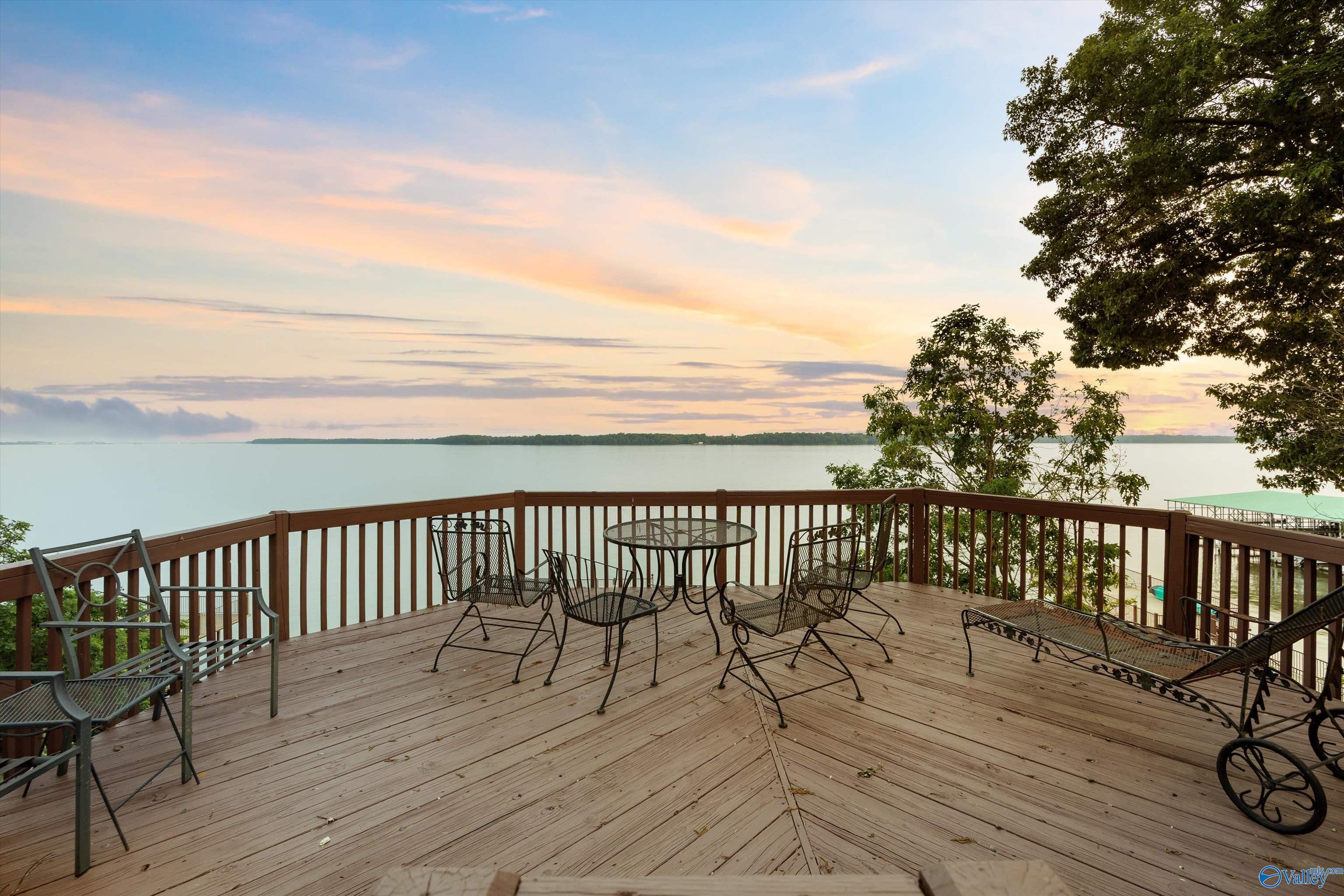 5690 Bay Pointe Drive, Athens, Alabama image 2