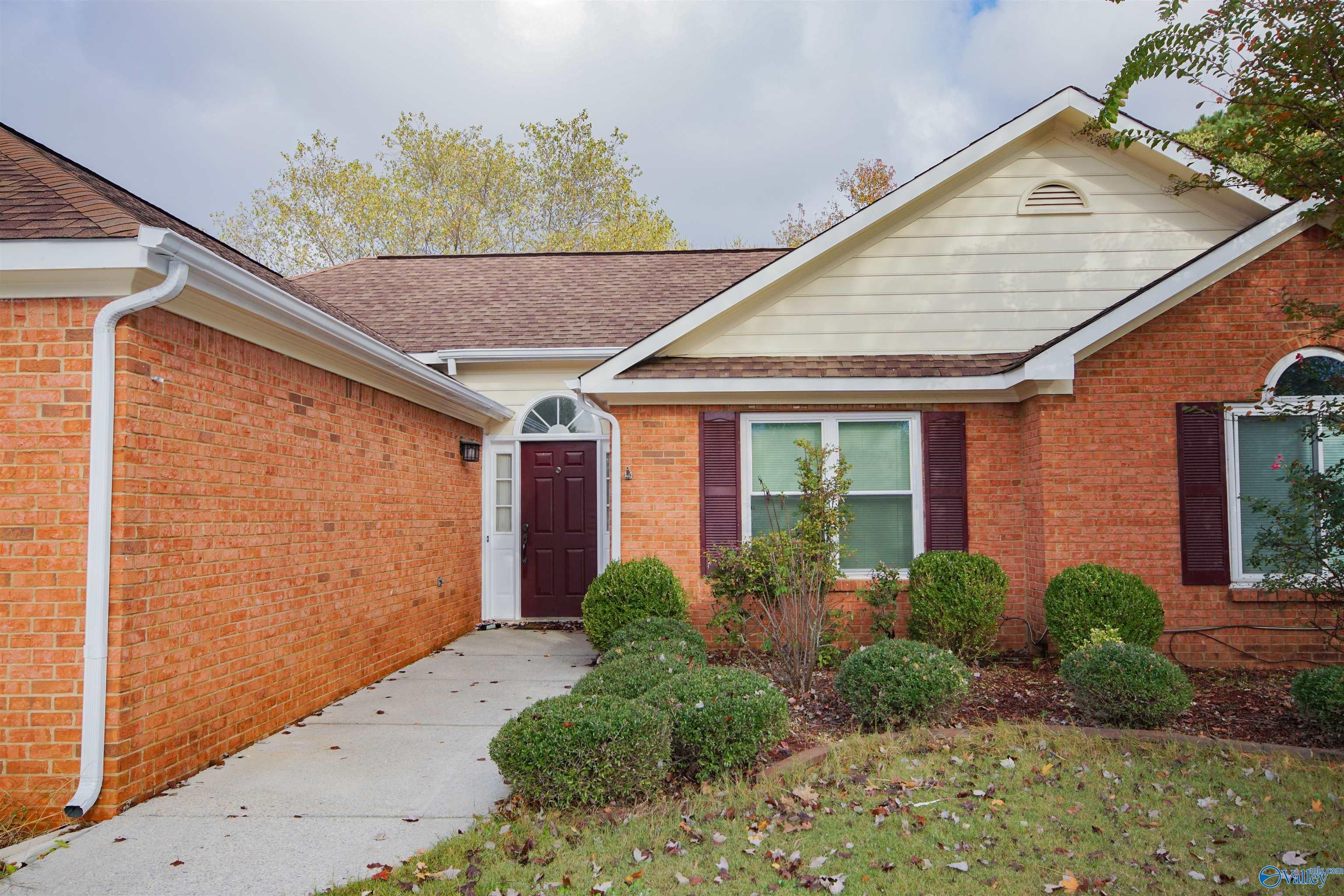 106 Sleepy Hollow Lane