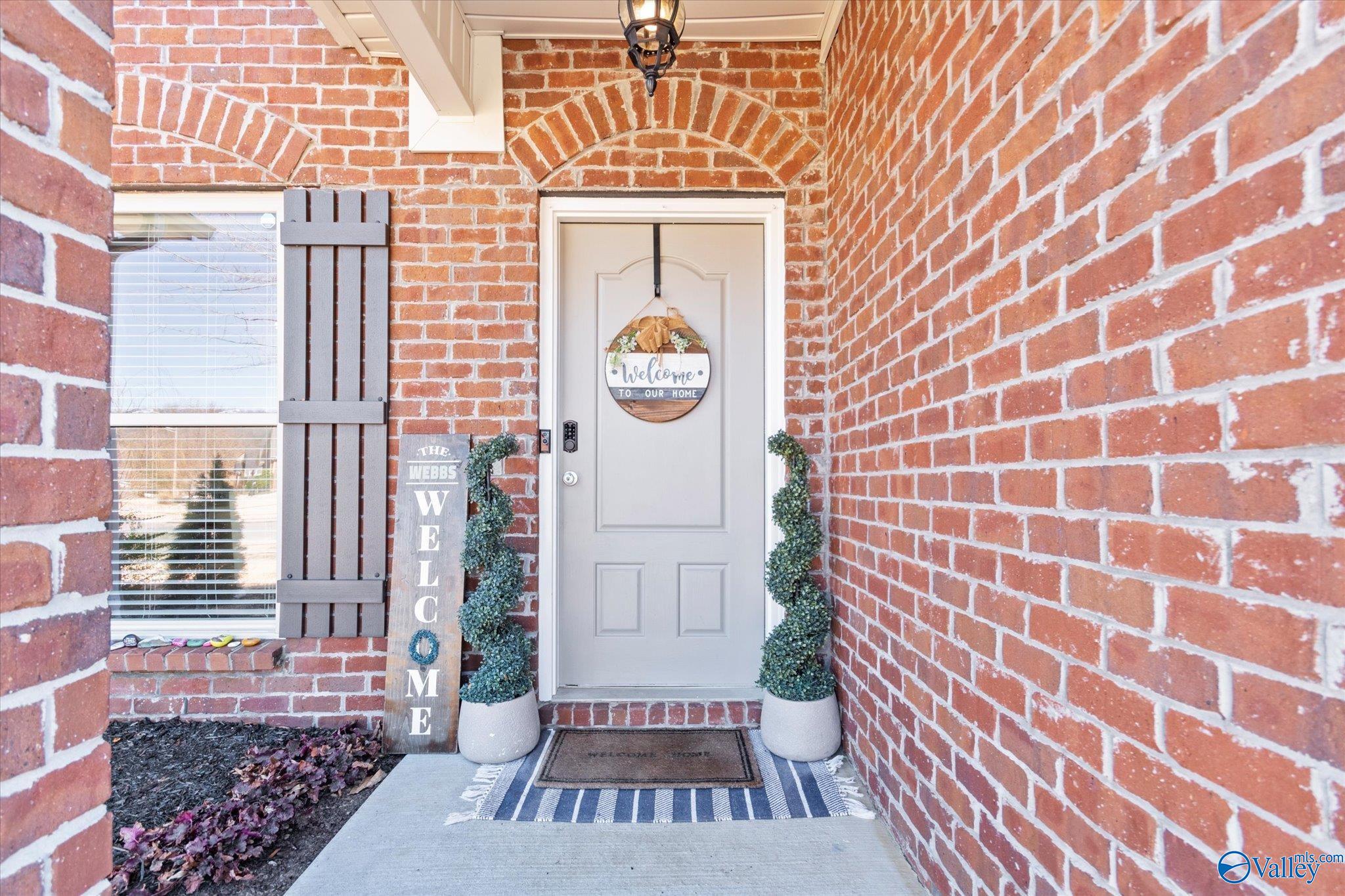 6725 Mceachern Lane, Owens Cross Roads, Alabama image 2