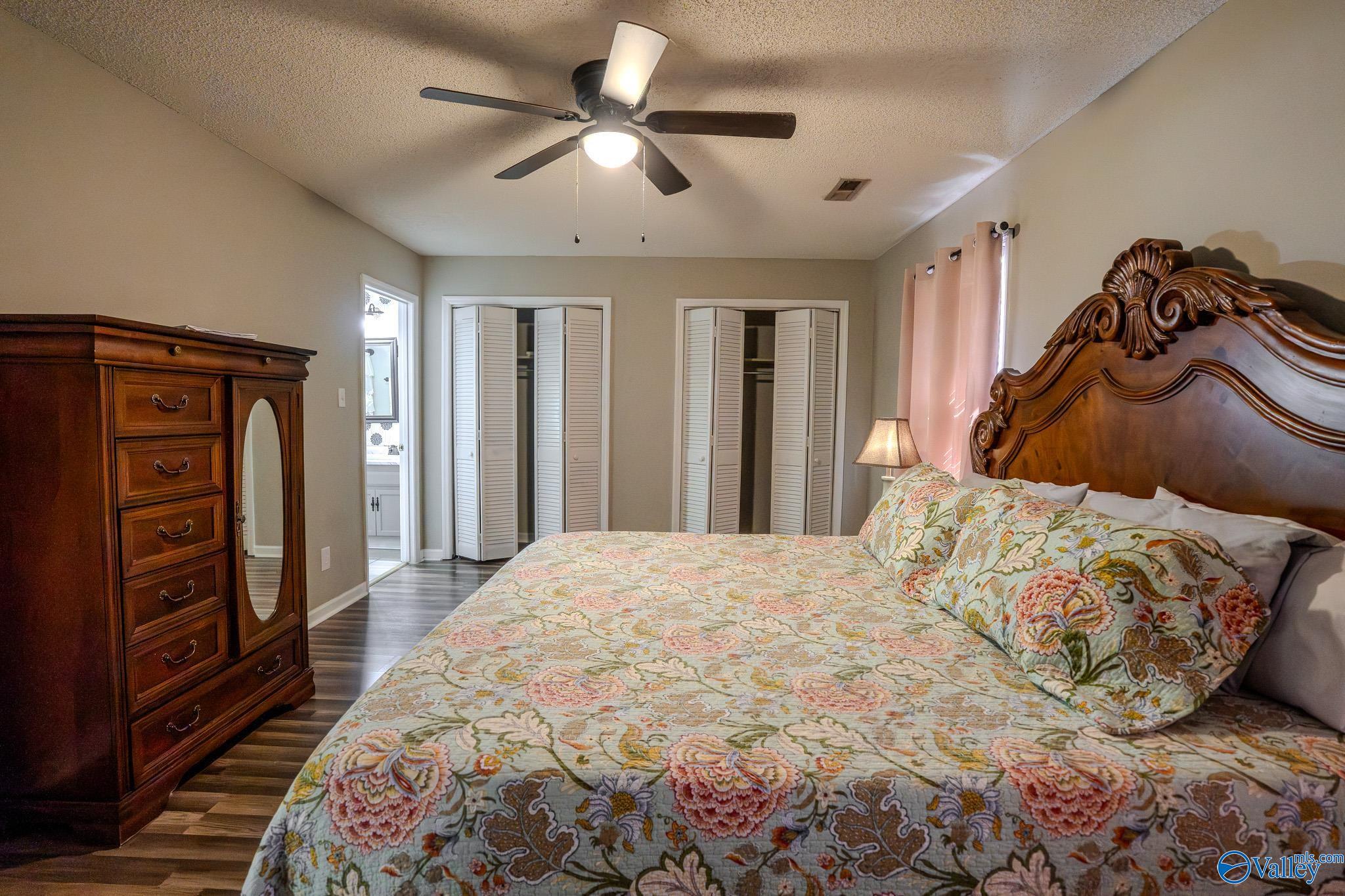 2210 Westbury Court Sw SW