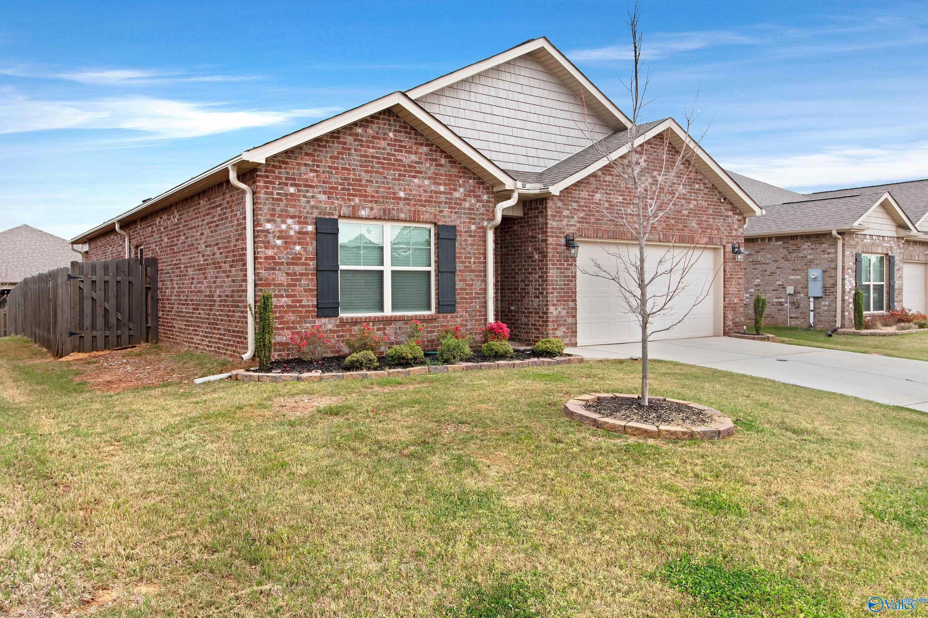 109 Burlcrest Court, Meridianville, Alabama image 2