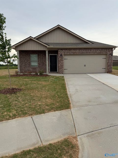 Homes For Rent - 108 Karenlee Circle<br/> Hazel Green, AL 35750