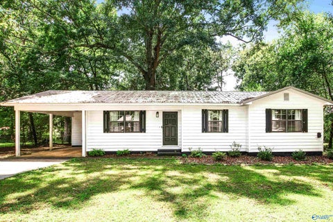 Homes For Sale - 204 10th Avenue<br/> Arab, AL 35016