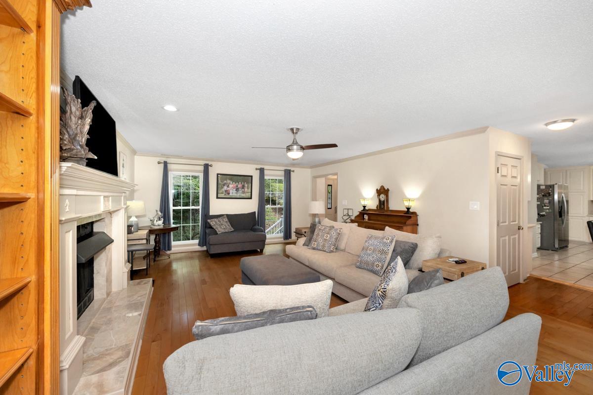 2530 Campcreek Circle, Huntsville, Alabama image 13