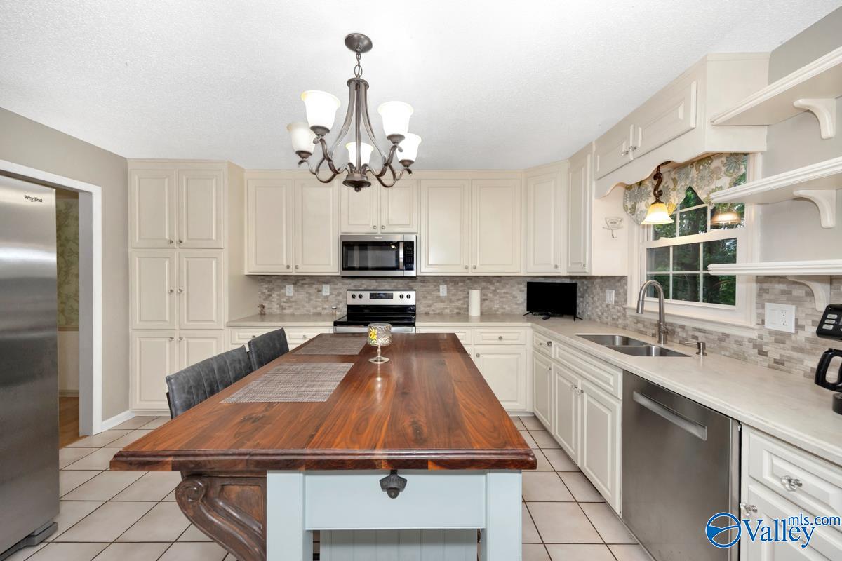 2530 Campcreek Circle, Huntsville, Alabama image 18