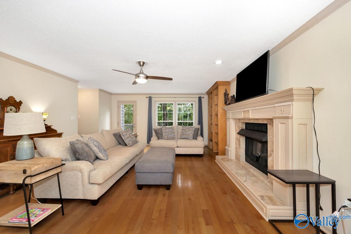 2530 Campcreek Circle, Huntsville, Alabama image 9