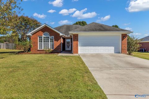 Photo of 18689 Belmont Circle, Athens, AL 35613 (MLS # 21902103) Photo of 18689 Belmont Circle, Athens, AL 35613 (MLS # 21902103)