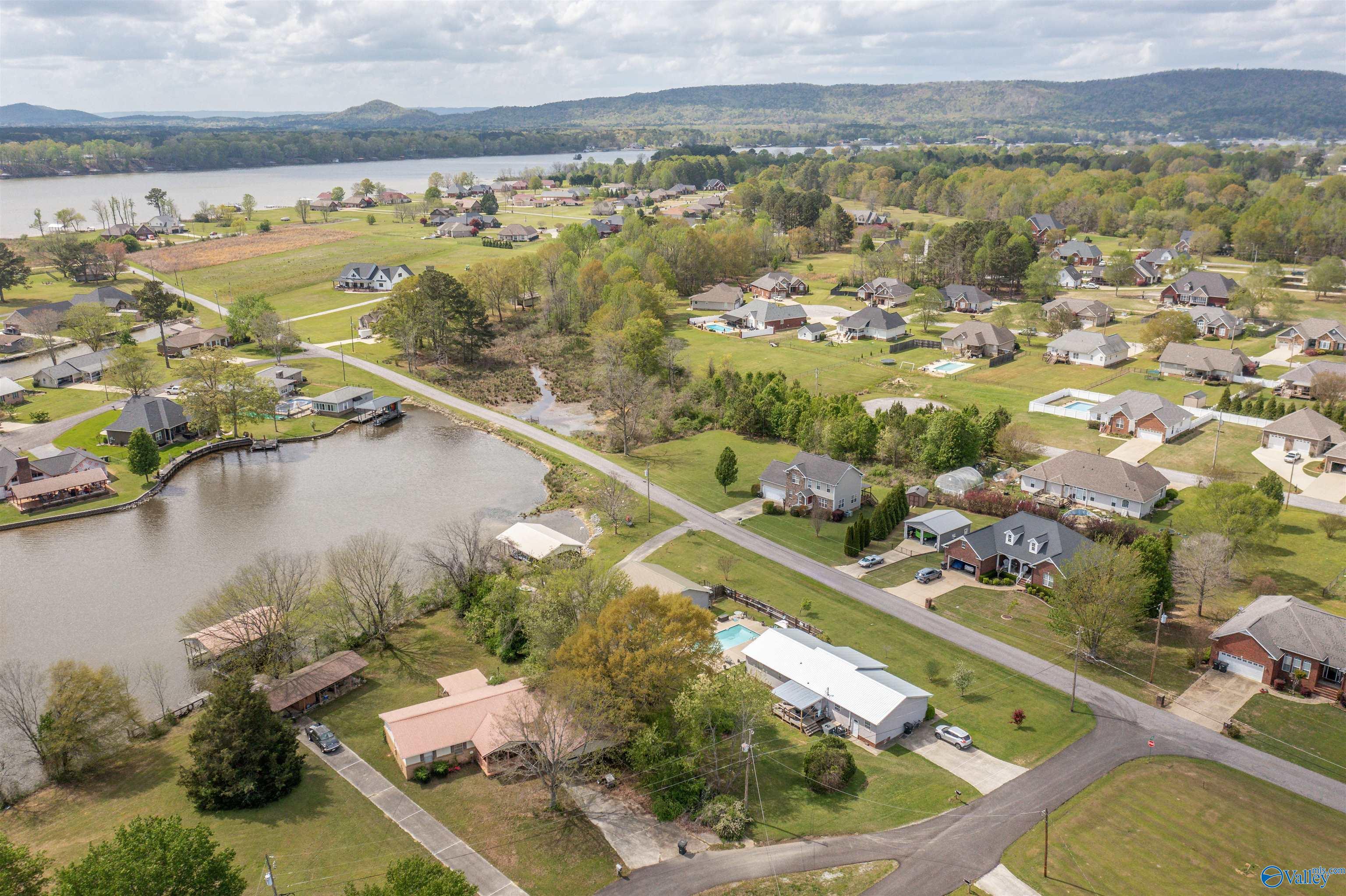 1550 Meadowlake Drive, Southside, Alabama image 13