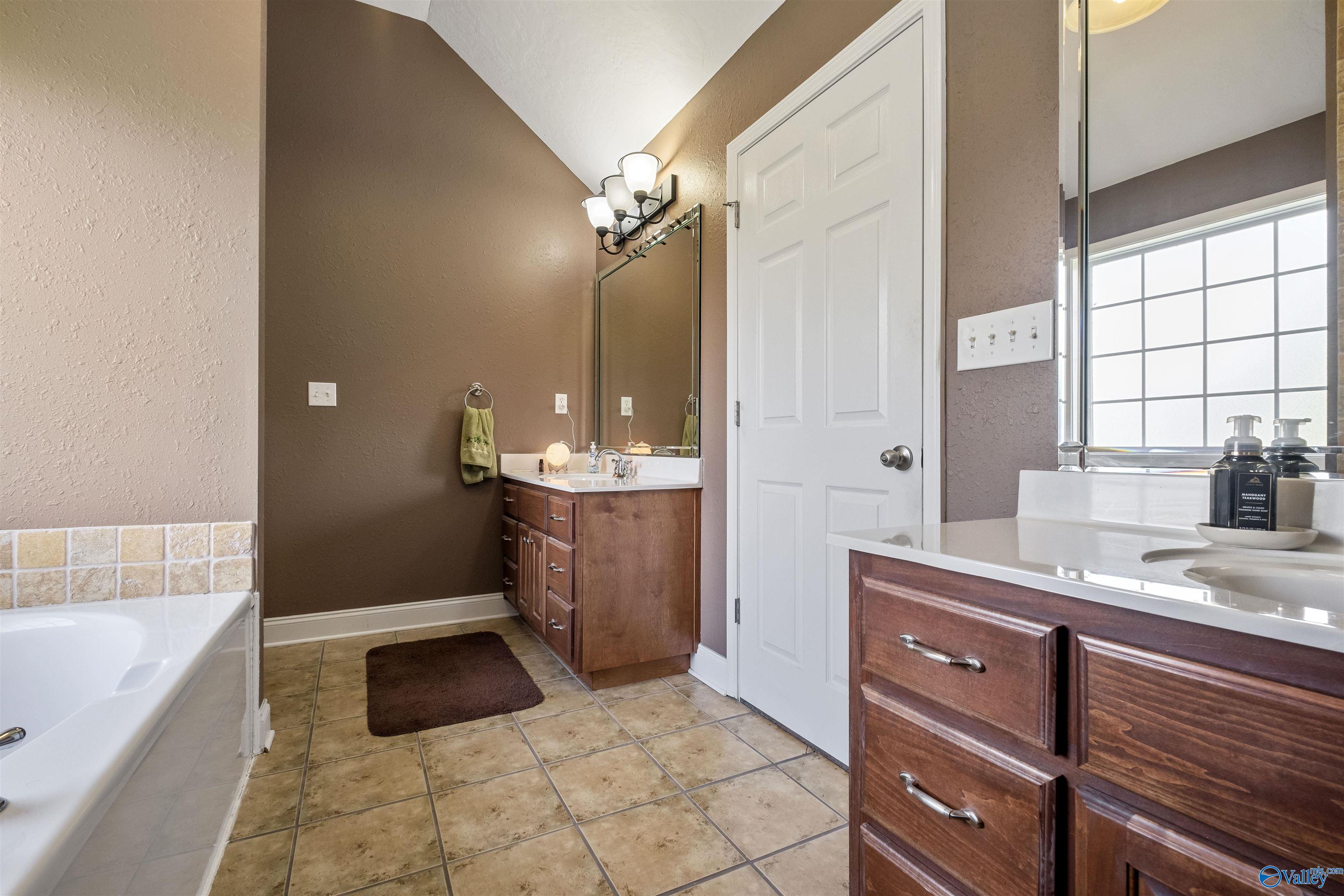 1550 Meadowlake Drive, Southside, Alabama image 32
