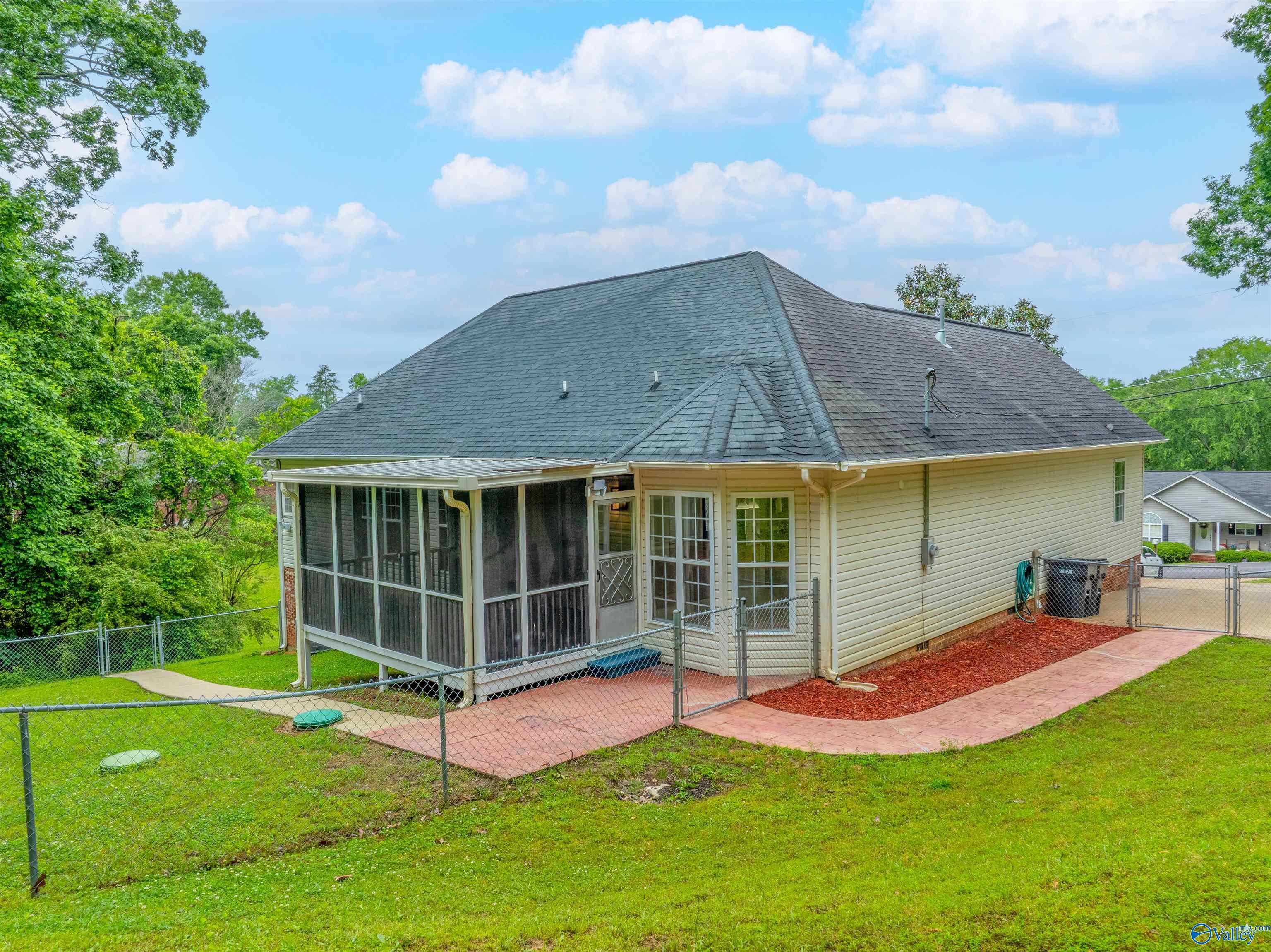 2115 James Drive, Southside, Alabama image 4