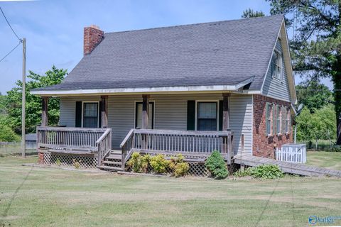 Photo of 6655 County Road 214, Trinity, AL 35673 (MLS # 21917450)