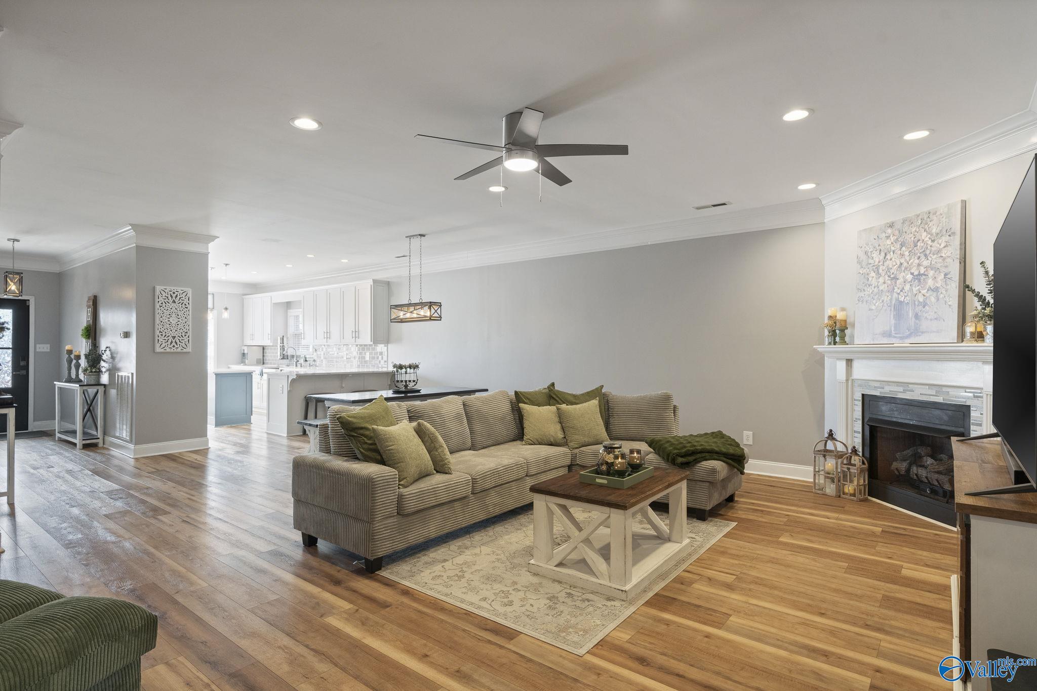 212 Park Place Drive, Arab, Alabama image 9