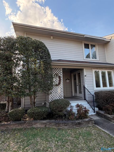 Photo of 2847 Westchester Drive, Decatur, AL 35603 (MLS # 21911450)