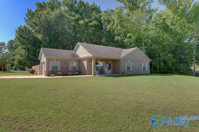 100 Lacebark Drive, Toney, Alabama image 2