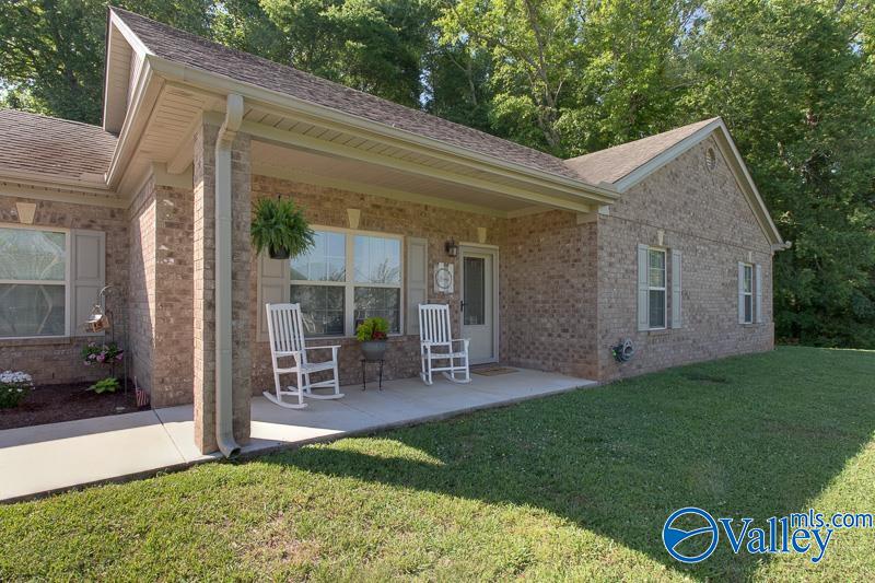 100 Lacebark Drive, Toney, Alabama image 4