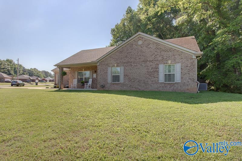 100 Lacebark Drive, Toney, Alabama image 6