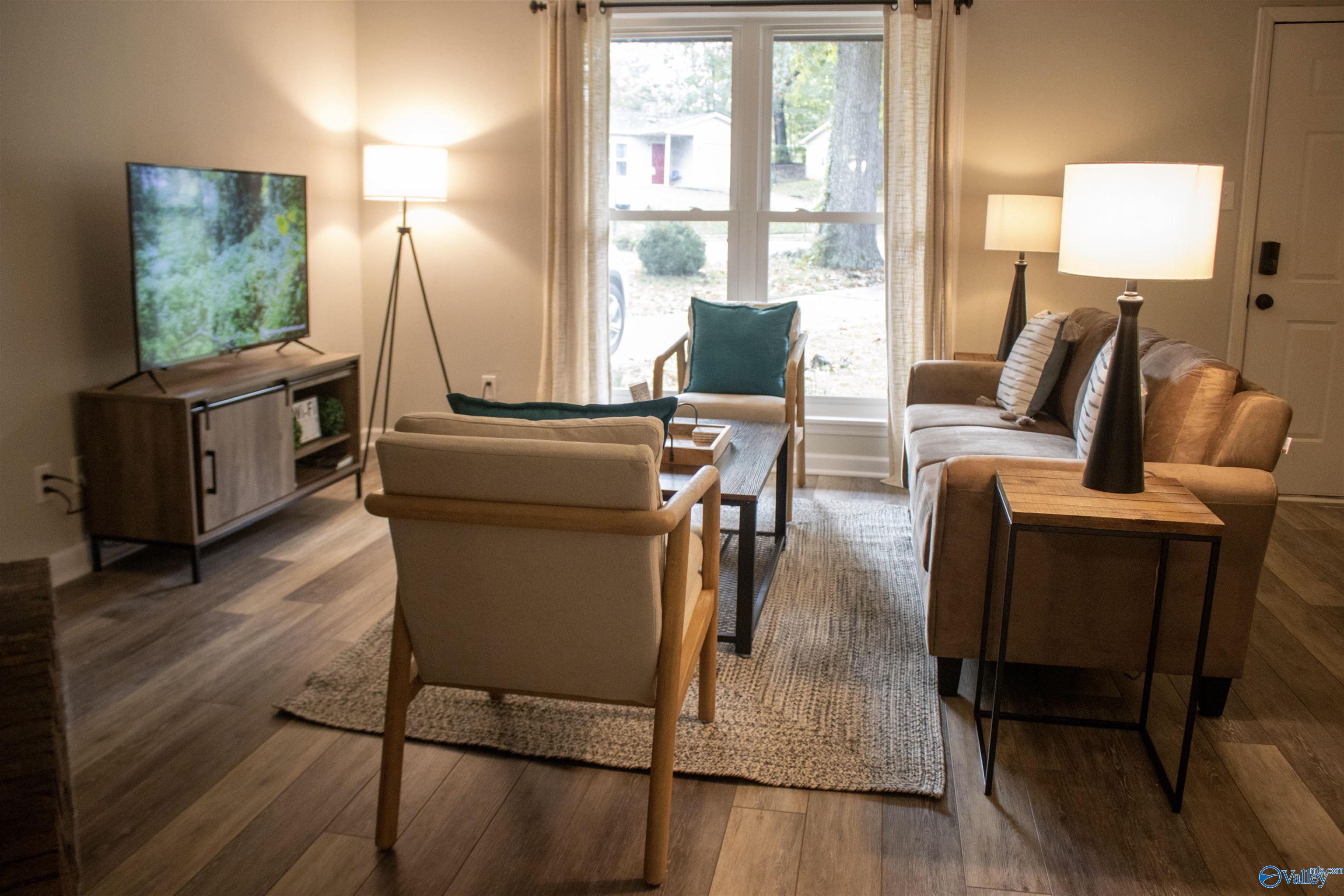 3906 Oak Glen Terrace SW