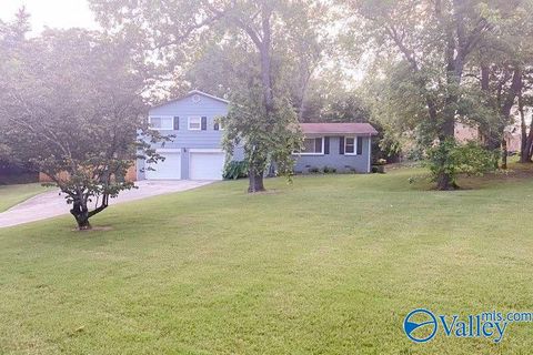 Homes For Rent - 4624 Daugette Drive<br/> Huntsville, AL 35816