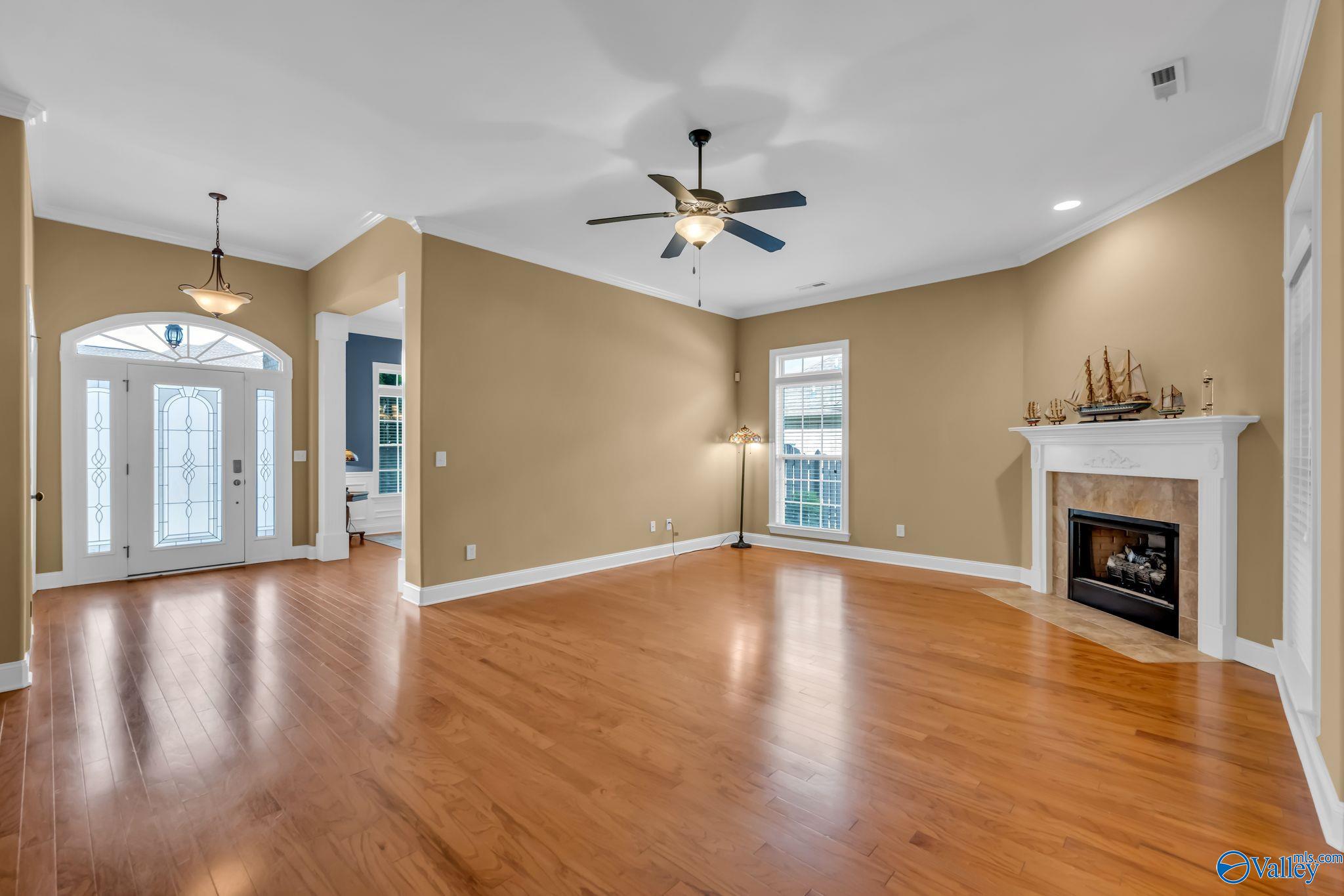 Huntsville, Alabama 35806, United States, 3 Bedrooms Bedrooms, ,2 BathroomsBathrooms,Residential,Active,40944