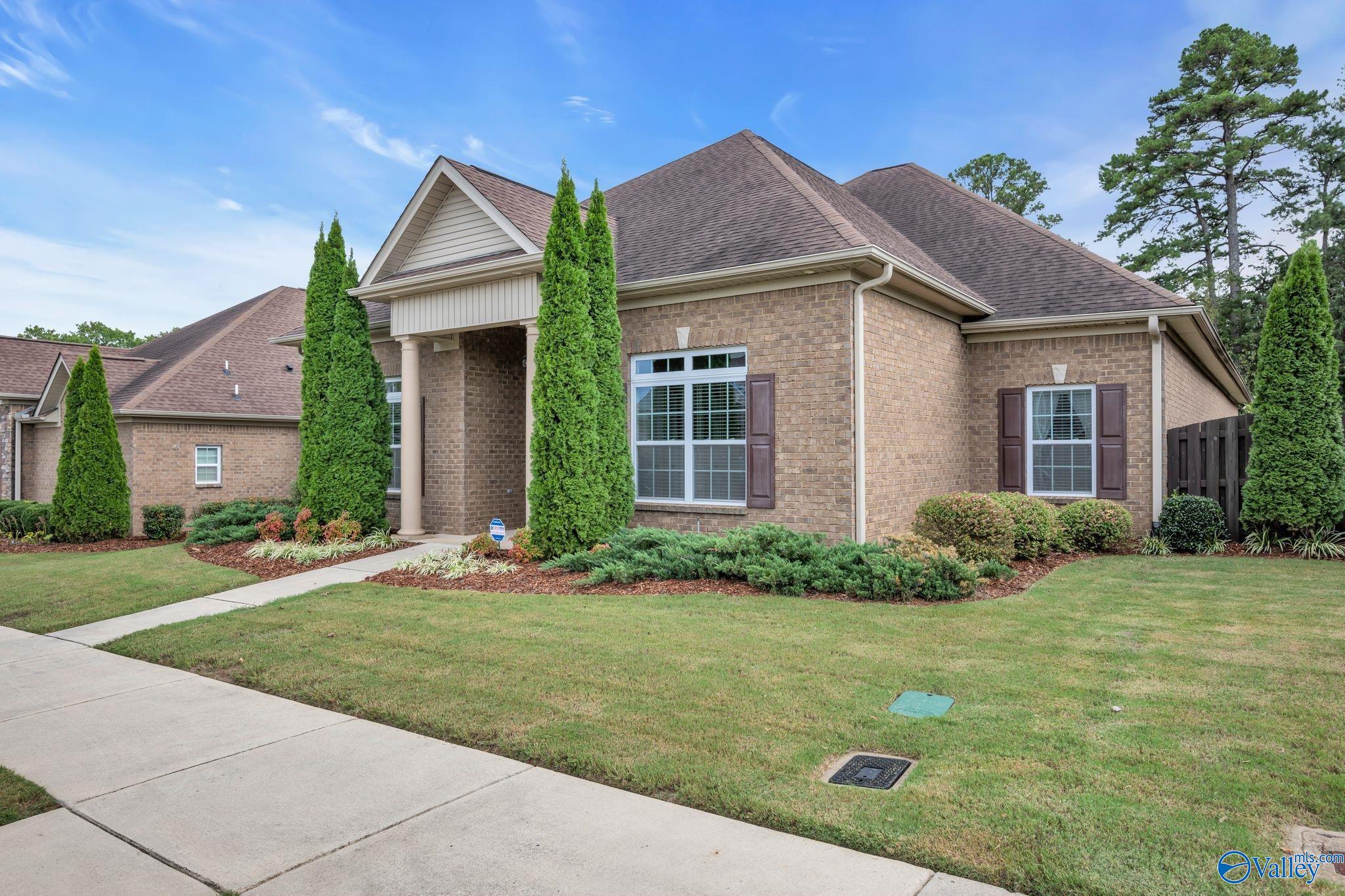 Huntsville, Alabama 35806, United States, 3 Bedrooms Bedrooms, ,2 BathroomsBathrooms,Residential,Active,40944