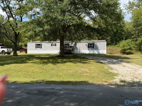 Mobile Home For Sale - 10149 County Road 30<br/> Woodville, AL 35776