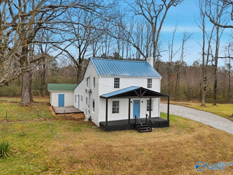 Homes For Sale - 2054 Old Huntsville Highway<br/> Arab, AL 35016