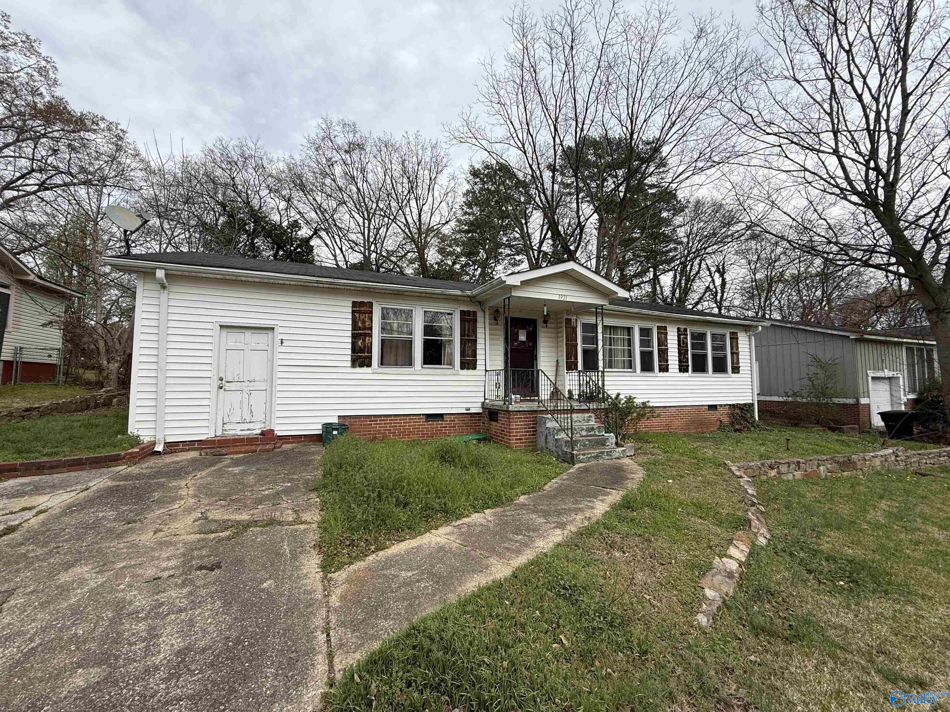 1921 Lookout Street, Gadsden, Alabama image 1