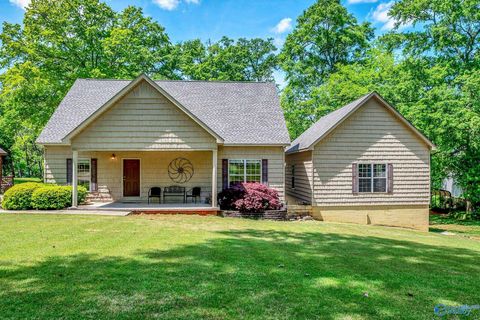 Homes For Sale - 1357 County Road 415<br/> Lawrence County, Town Creek, AL 35672