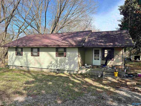 Homes For Sale - 225 County Road 151<br/> Geraldine, AL 35974