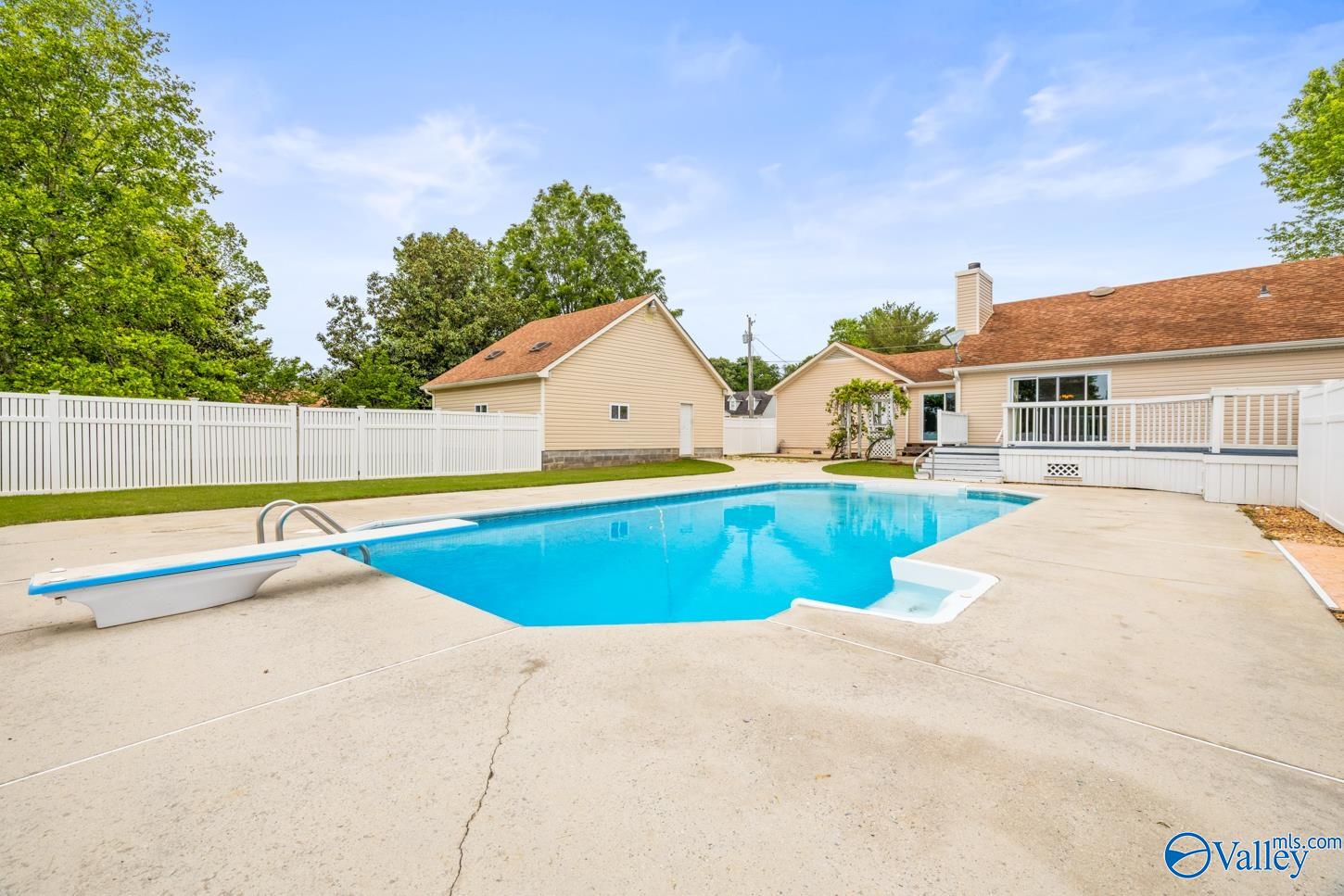 102 Grayhorse Drive, Harvest, Alabama image 17