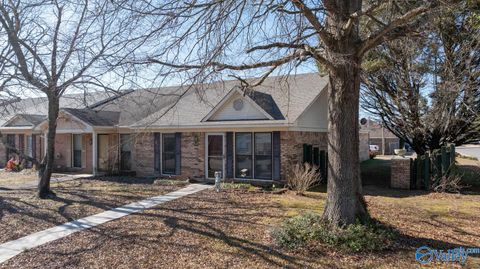 Photo of 427 Cherry Street, Hartselle, AL 35640 (MLS # 21912817)