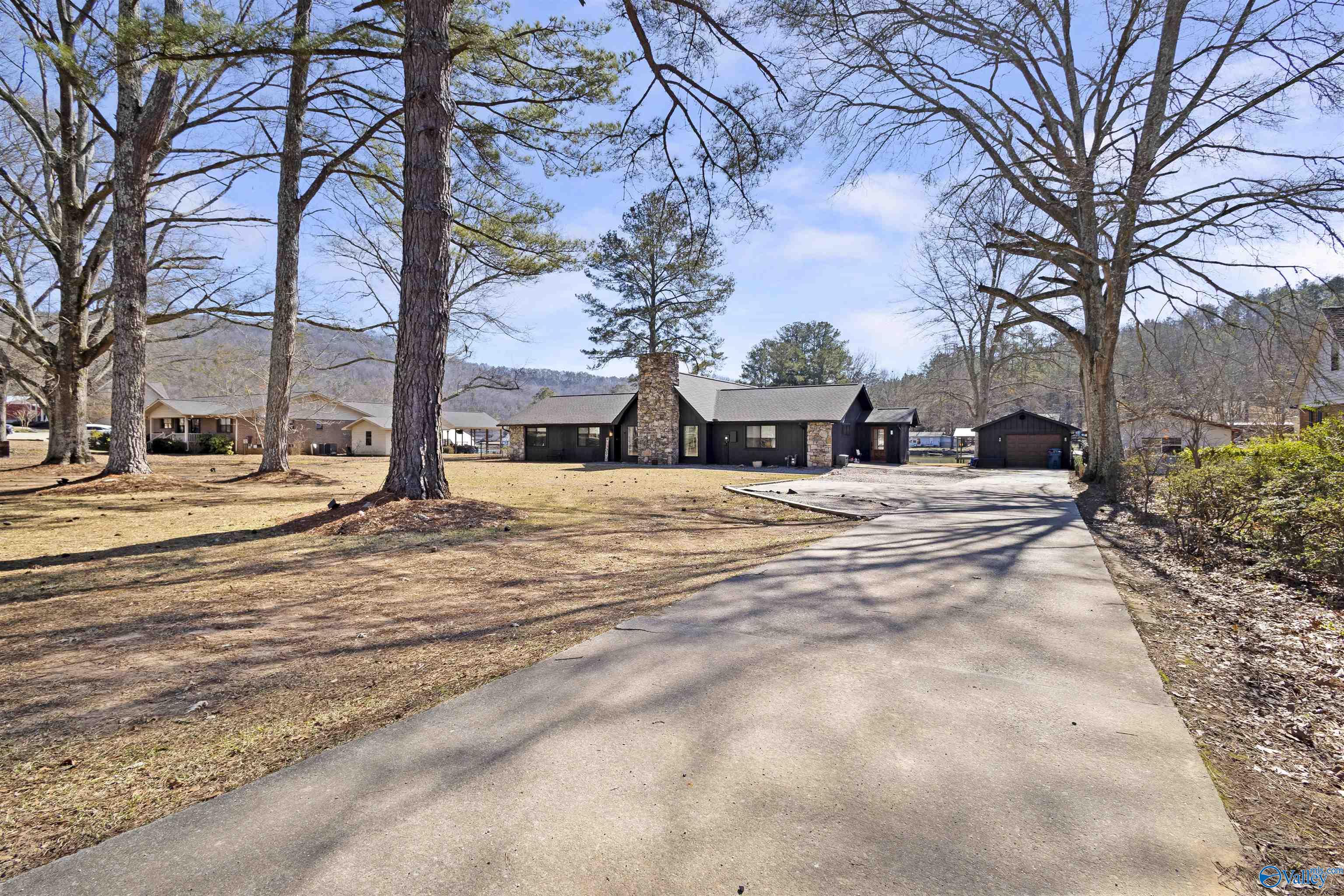 240 Canoe Creek Road, Rainbow City, Alabama image 7