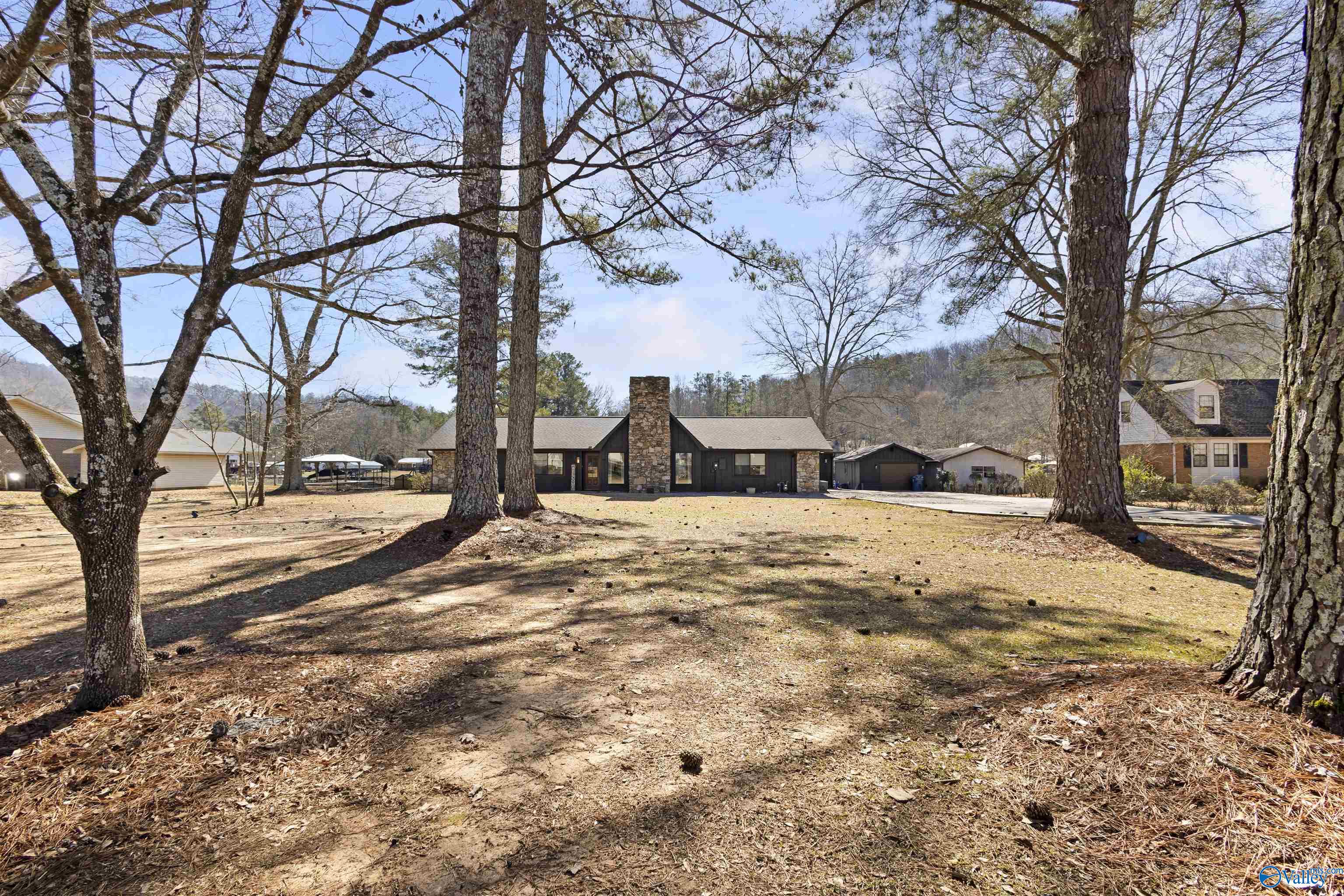 240 Canoe Creek Road, Rainbow City, Alabama image 8