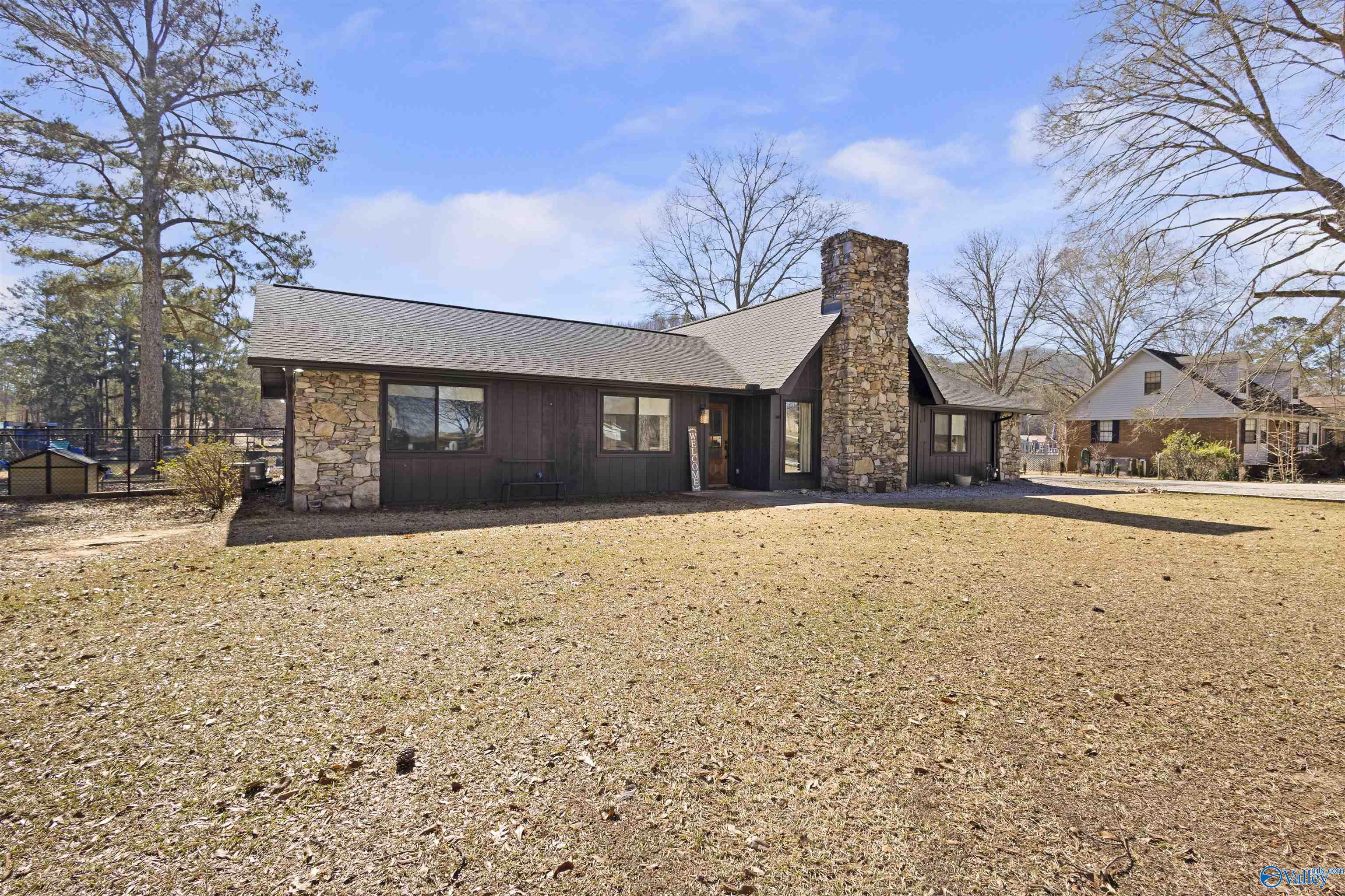240 Canoe Creek Road, Rainbow City, Alabama image 4