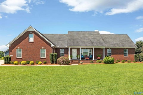 Homes For Sale - 17117 Blackburn Road<br/> Limestone County, Athens, AL 35611