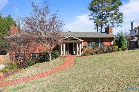 Photo of 1411 Dale Circle SE, Huntsville, AL 35801 (MLS # 21912542)