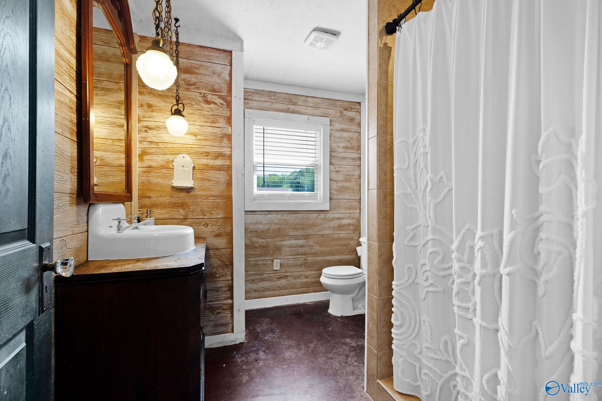21316 County Road 460, Trinity, Alabama image 33