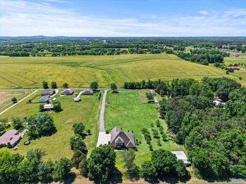 Homes For Sale - 27693 Cedar Hill Drive<br/> Limestone County, Ardmore, AL 35739