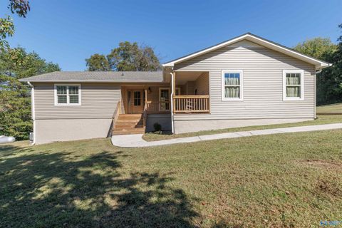 Photo of 133 Deerhaven Circle, Huntsville, AL 35748 (MLS # 21902244) Photo of 133 Deerhaven Circle, Huntsville, AL 35748 (MLS # 21902244)