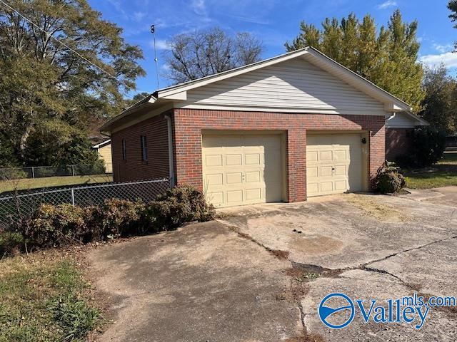 215 Woodley Terrace, Boaz, Alabama image 3