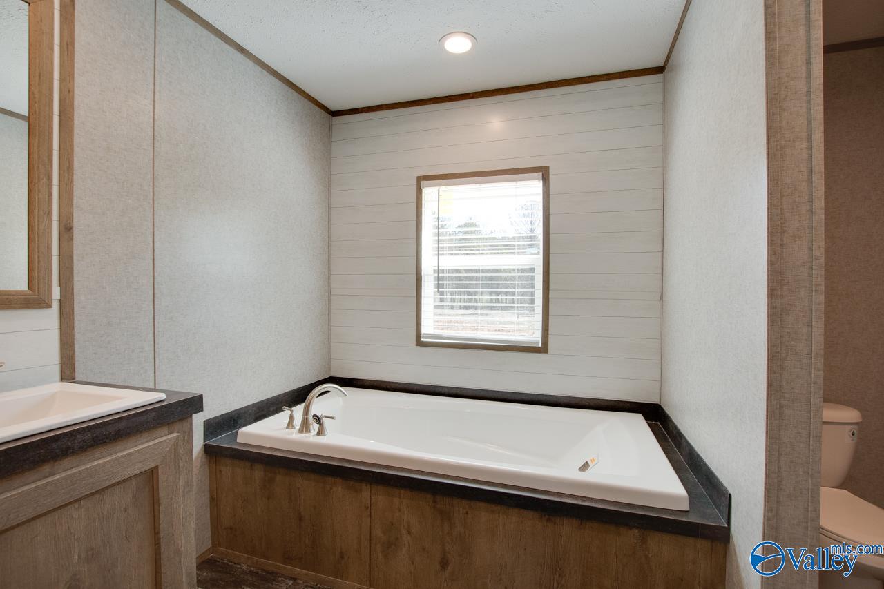 7163 Al Hwy 36, Laceys Spring, Alabama image 17