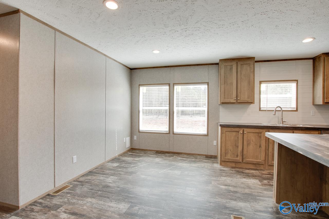 7163 Al Hwy 36, Laceys Spring, Alabama image 9