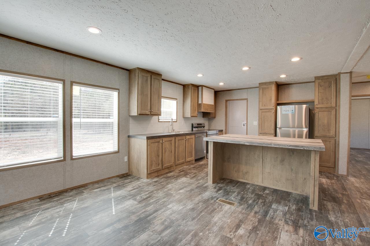 7163 Al Hwy 36, Laceys Spring, Alabama image 10